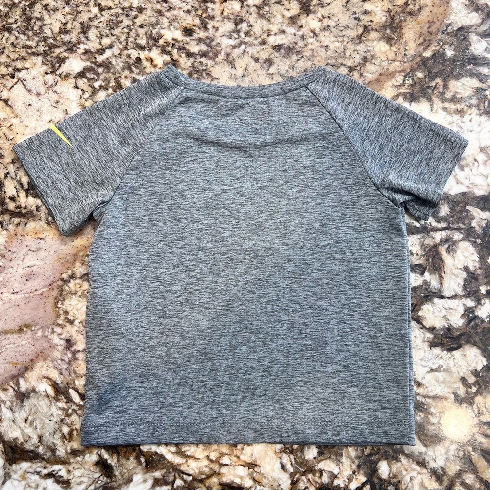 Nike T-Shirt - Picture 2 of 3